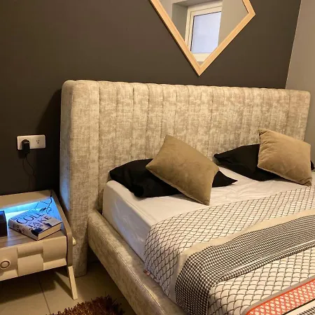 Life Apartment *