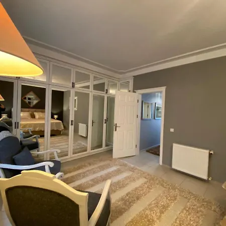 Life Apartment